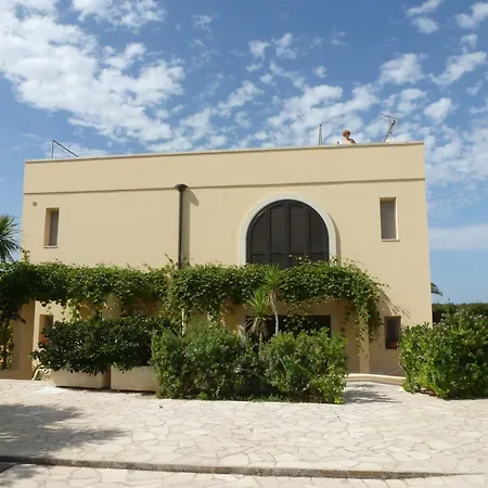 Agriturismo Li Damiani 오트란토
