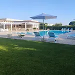 בית חווה Agriturismo Li Damiani *