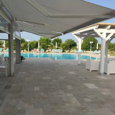 Agriturismo Li Damiani Çiftlik konaklama *