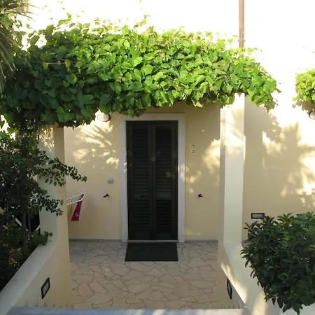 Alloggio per agriturismo Agriturismo Li Damiani *